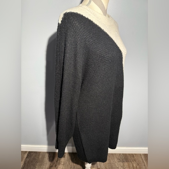 Blu Pepper Two-Tone Sweater in Black and Cream - Picture 6 of 12